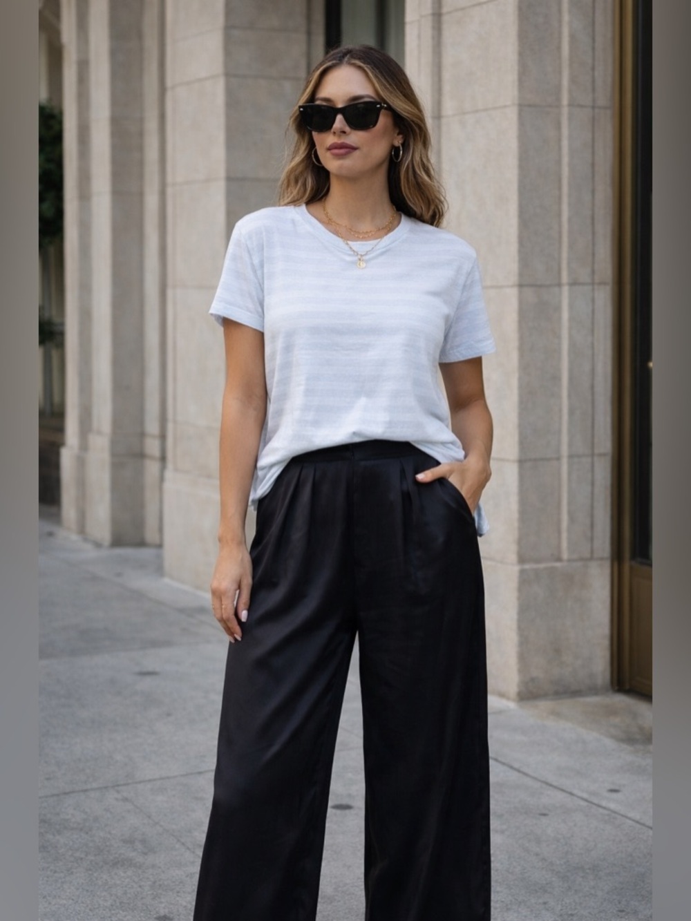 Lululemon Women’s Small Short Sleeve Tee Blue Stripe Athletic Yoga Top Size S